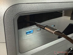Quattro porte USB (parte anteriore)