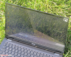 Zenbook all'aperto (in una giornata di sole)