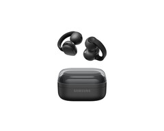 I Galaxy Buds On si agganciano intorno all'orecchio esterno e lasciano libero il condotto uditivo.