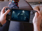 Il bundle di Halloween Fright or Flight include Blair Witch e altri successi horror. Nella foto: un'immagine modificata dello Steam Deck con Blair Witch in esecuzione.