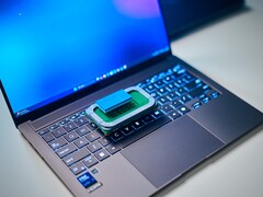 Le APU Intel Panther Lake saranno disponibili solo all'interno dei computer portatili. (Fonte: Alex Waetzel per Notebookcheck)
