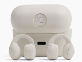 Le Sennheiser Accentum Clip garantiscono fino a 9 ore di autonomia, che diventano 36 ore con la custodia di ricarica.