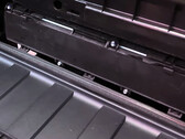 Tesla si concentra sulla manutenibilità del Cybertruck (immagine: Munro Live/YT)