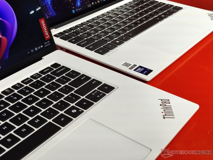 ThinkPad X9 Aura Edition Bianco Glaciale 2