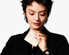 Il Mix Flip 2 parte da 999 dollari su Giztop. Nella foto: un'immagine promozionale del telefono pieghevole. (Fonte: Xiaomi)