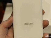 Il "Meizu 20 Pro" in libertà. (Fonte: Leon Angang via Weibo)