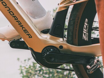 Mondraker punta su una configurazione con motore centrale