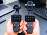 Osmo Pocket 3 (a sinistra) accanto a Osmo Pocket 4P (a destra).