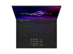 Il trackpad di ASUS ROG Strix SCAR 16 funge da tastierino numerico. (Fonte: ASUS)