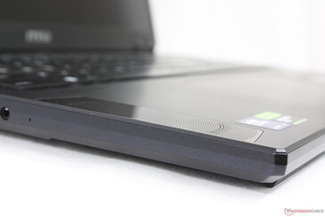 Nel design esterno mancano gli eccentrici LED RGB di molti altri modelli MSI