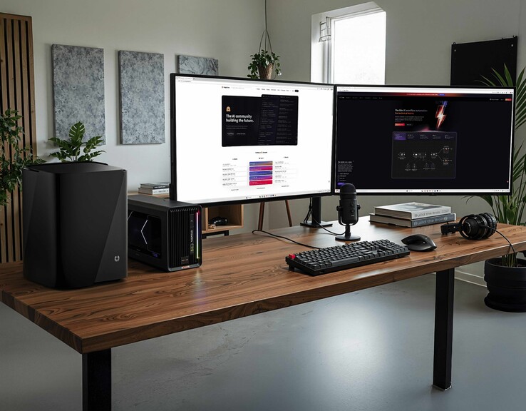 Il NAS UnifyDrive UC450 Pro è dotato di supporto Thunderbolt 4, che consente configurazioni eGPU veloci. (Fonte: UnifyDrive)