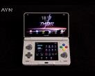 L'AYN Thor ha un doppio display touch AMOLED. (Fonte: AYN)