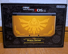 Una console 'New Nintendo 3DS LL Hyrule Edition' attualmente quotata a quasi 1.000 dollari su eBay (fonte immagine: eBay)