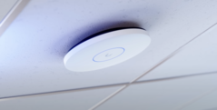 I nuovi access point Ubiquiti hanno un design leggermente rivisto (fonte: Ubiquiti)