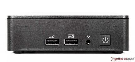 Anteriore: 2x USB 3.2, jack da 3,5 mm