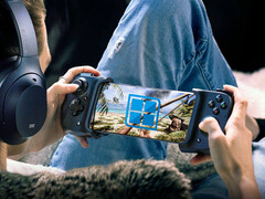 Lo sviluppo di Winlator è ripreso dopo una breve pausa. Nella foto: un'immagine modificata del controller mobile Razer Kishi. (Fonte: Razer e Winlator)