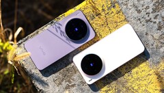 In un test di confronto tra il compatto Vivo X300 e il Samsung Galaxy S25 Ultra, quest&#039;ultimo non se la cava bene. (Fonte immagine: Weibo)