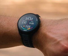 Il Forerunner 165 può ora ricevere il suo primo aggiornamento software. (Fonte: Garmin)