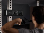 Un uomo utilizza il Gym Nano