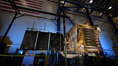 Lunar Trailblazer è seduto in una stanza presso Lockheed Martin Space in Colorado durante i test (Fonte: Lockheed Martin Space)