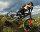 La Trek Fuel Plus (nella foto) presenta il motore TQ HPR60 e una batteria più grande da 580Wh. (Fonte: Trek Bikes)