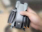 Il DJI Mini 5 Pro visto dall'alto. (Fonte immagine: via Mauro Tandoi)