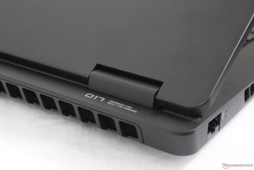 La sporgenza posteriore migliora il raffreddamento al costo di un peso maggiore e di dimensioni più grandi