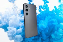 Samsung ha rilasciato la serie Galaxy S24 il 31 gennaio 2024. (Fonte: Notebookcheck, Pawel Czerwinski su Unsplash, modificato)