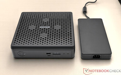 Zotac Zbox Magnus EN374070 con alimentatore (19,5 V; 16,9 A)