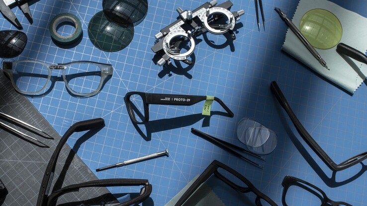 Il nuovo prototipo di occhiali AR di Google in laboratorio