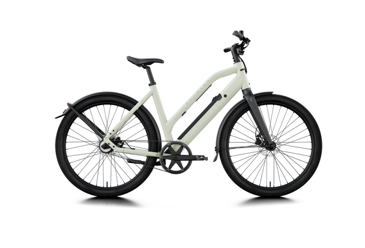Il modello Raleigh One nella variante di colore bianco sporco