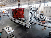 Il processo di gigacasting di Tesla si avvale di immense presse per produrre grandi quantità di veicoli in una sola volta. (Fonte: Tesla)