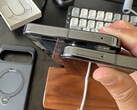 Pixel 10 Pro XL con slot SIM inviato al cliente statunitense dopo l'RMA. (Fonte immagine: crocsnosockz su Reddit)