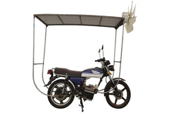 La moto ad energia eolica/solare. (Fonte immagine: YongLE Risheng)