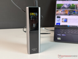 Cuktech 15 Ultra carica un notebook