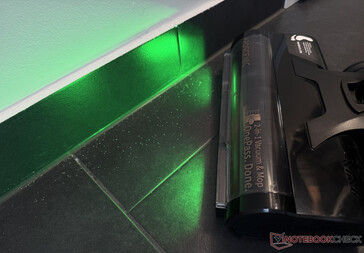 La luce verde rende visibile la polvere