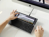 La FICIHP Multifunctional Keyboard è una tastiera esterna con il secondo schermo dello ZenBook Pro Duo. (Fonte: FICIHP)