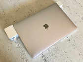 Recensione breve della Docking Station LandingZone per MacBook Pro da 15"