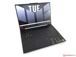 Recensione dell'Asus TUF Gaming A15. Dispositivo di prova fornito da Asus Germania.