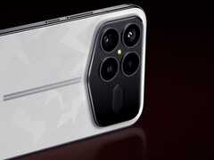 Si dice che il Redmi K90 Ultra sia dotato di una ventola di raffreddamento attiva. Nella foto: un'immagine promozionale che mostra il retro del K90 Pro Max edizione Lamborghini.