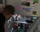 Jason cerca qualcosa da bere nel frigo in GTA 6.