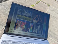 All'aperto, sotto la luce del sole