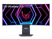 L'UltraGear OLED 39GS95QE ha una modesta curvatura di 800R. (Fonte: LG)