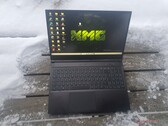 XMG Core 15 M22 2022 con AMD Ryzen 7 6800H RTX 3060 in recensione