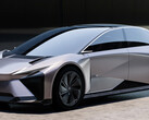 Lexus LF-ZC berlina elettrica: più snella della Mercedes EQS.