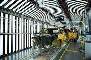 La produzione della Aygo X Hybrid sta iniziando presso lo stabilimento Toyota di Kolin (TMMCZ). L'impianto si sta preparando a produrre il suo primo BEV a partire dal 2026. (Fonte: Toyota).