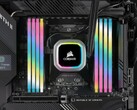 La memoria Corsair Vengeance RGB Pro SL DDR4 mostrata nella scheda madre (fonte: Corsair)