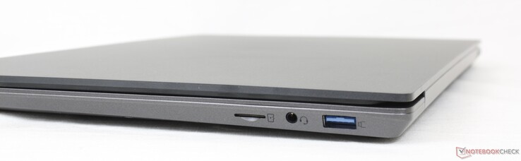 A destra: Lettore MicroSD, audio combo 3.5 mm, USB-A 3.0