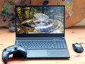 Recensione del portatile per il gaming Schenker XMG Neo 15: Ryzen 6000 con raffreddamento a liquido