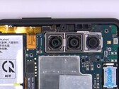 Ecco le interiora di Sony Xperia 10 II